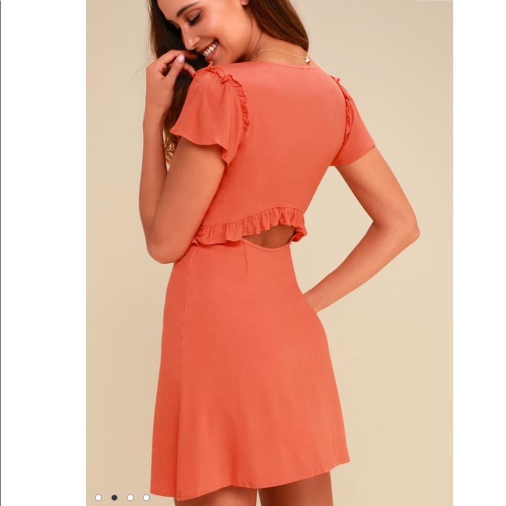 Lulu’s Tie Front Dress - Picture 3 of 5